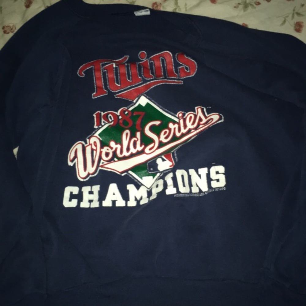 Vintage 1987 Minnesota Twins World Series sweater